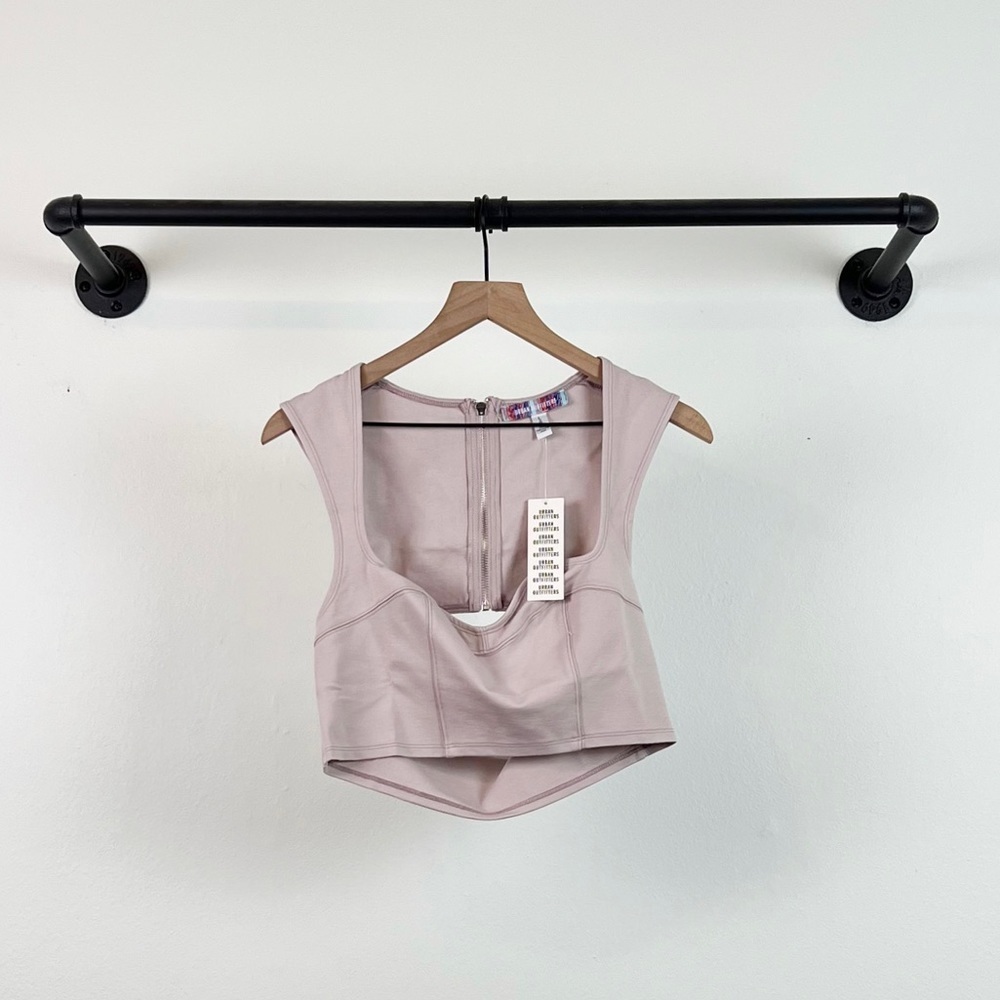 NWT Urban Outfitters Zola Sweetheart Cropped Ponte Tank Top in Lilac - Picture 2 of 4